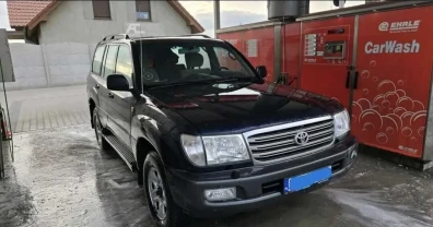 Toyota Land Cruser 100 Executive