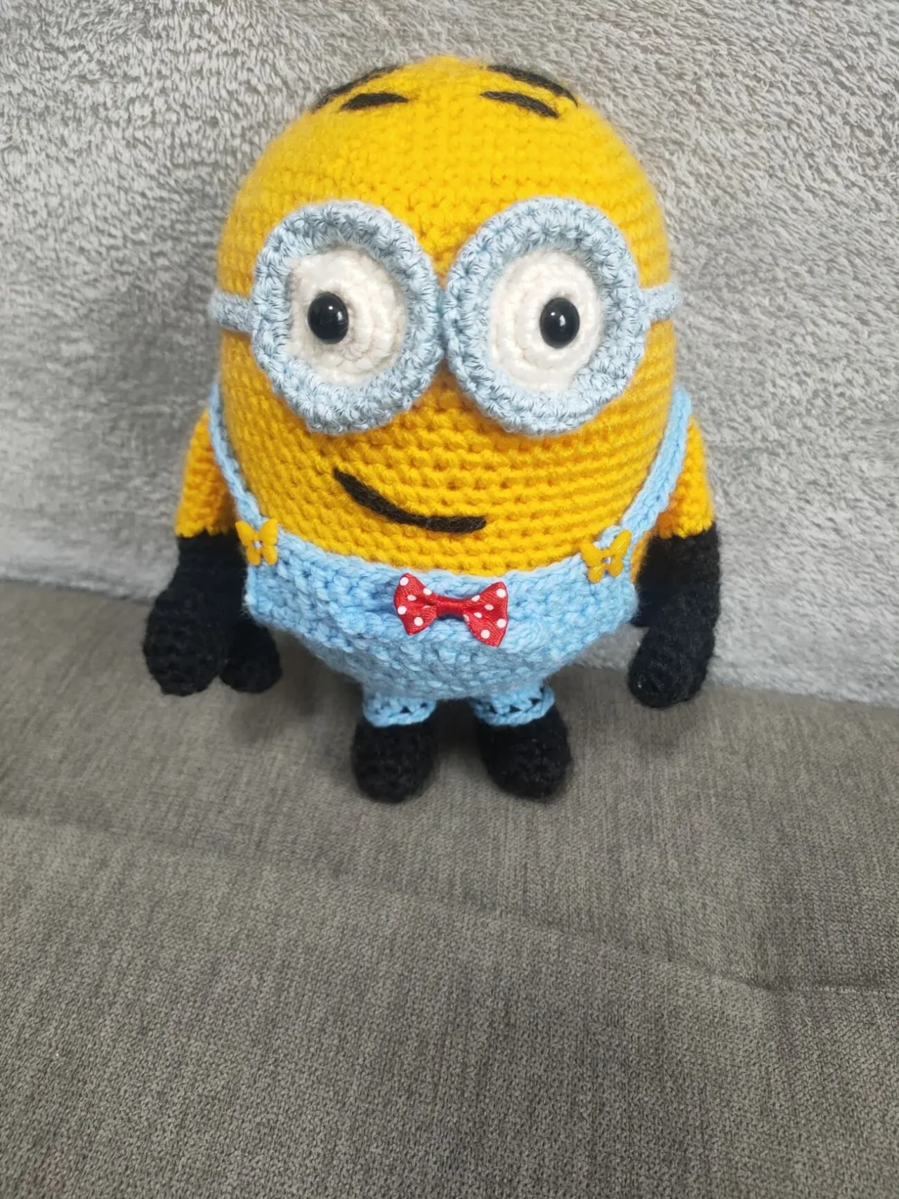 Міньон Боб іграшка м'яка  в'язана  весела дитяча ручна робота