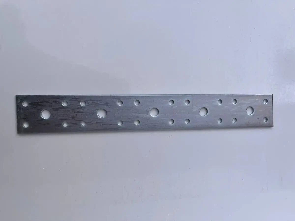 Пластина з'єднувальна кріпильна  оцинкована сталева 35х250х2