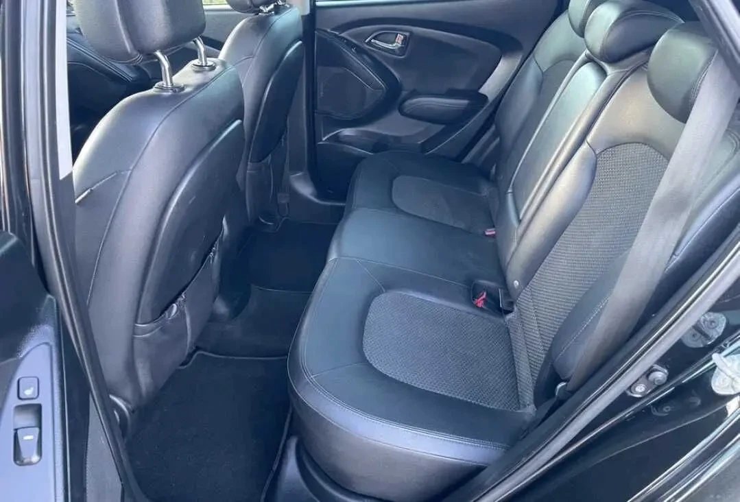 Hyundai ix35 Нерозмитнена 10