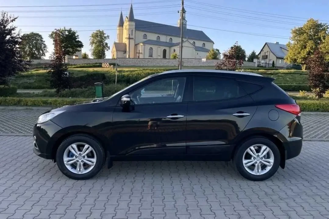 Hyundai ix35 Нерозмитнена 8