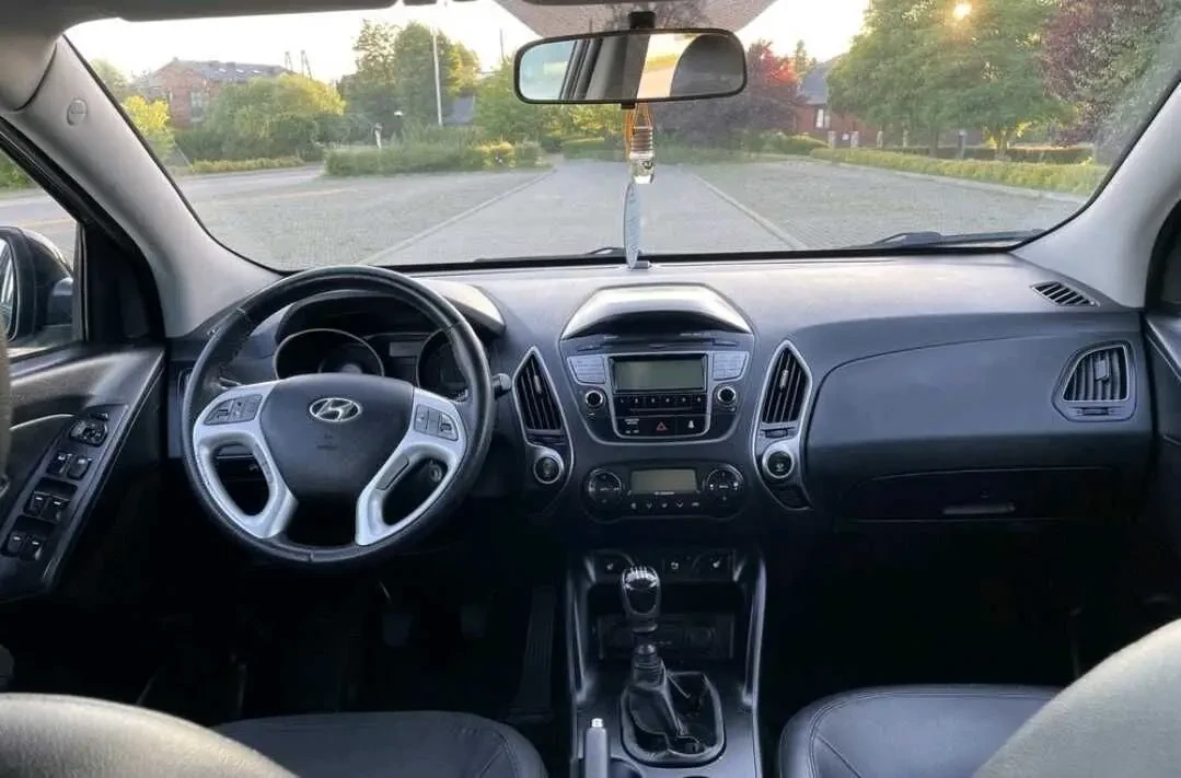 Hyundai ix35 Нерозмитнена 9