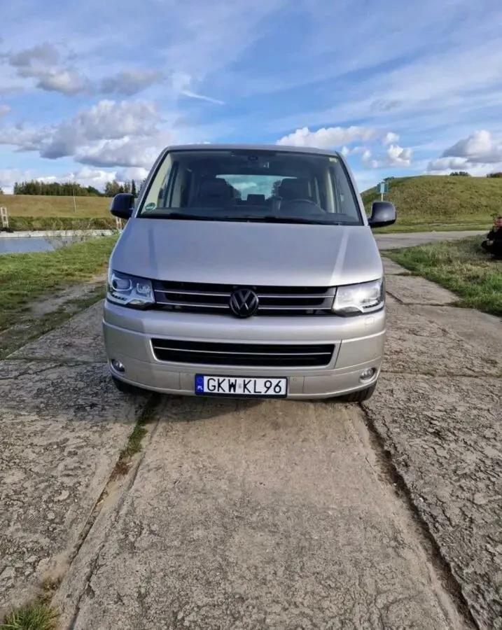 Volkswagen Multivan 2.0 TDI 2