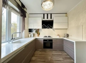 Продаж 3к квартири з автономним опаленням на Сонячному