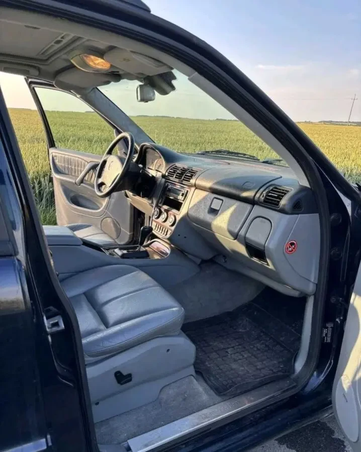 Mercedes-Benz ML Class 4