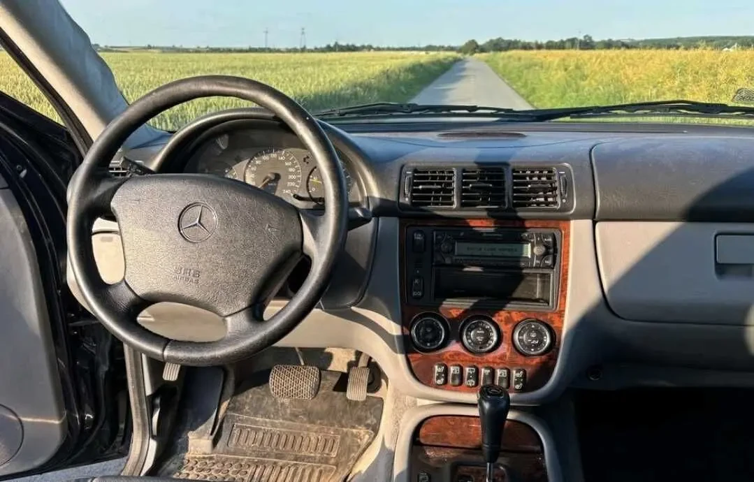 Mercedes-Benz ML Class 6