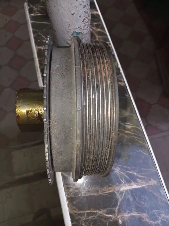 Демферный шкив коленвала ручейков 7на рено мастер 3.0 дси 2