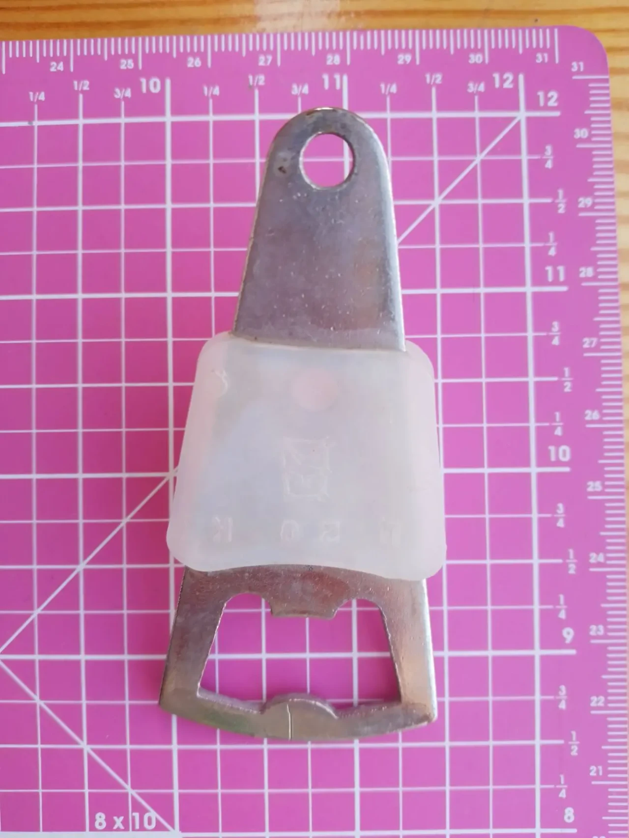 Комбинированная открывалка для бутылок металл и пробка пластик 2