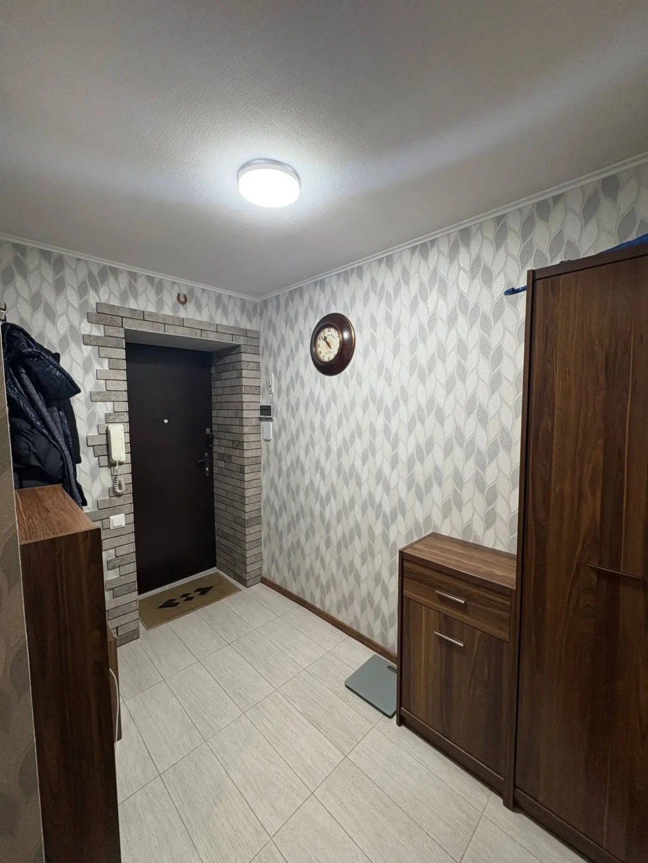 Продам 3-ком., квартиру. Евроремонт Ж/М Тополь Победа Сокол 12-квартал 10