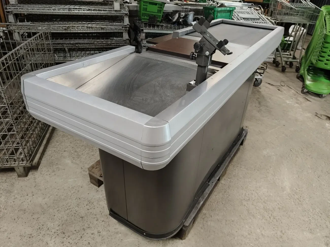 Касові боки, касове місце, місце касира, каса 5