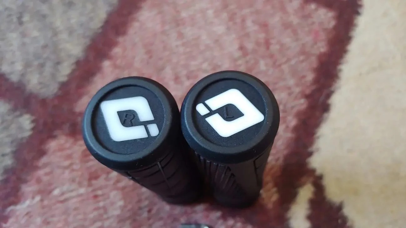 Грипсы ODI - 1 Велосипедные Прочные Крепкие Фирменные Новые 8