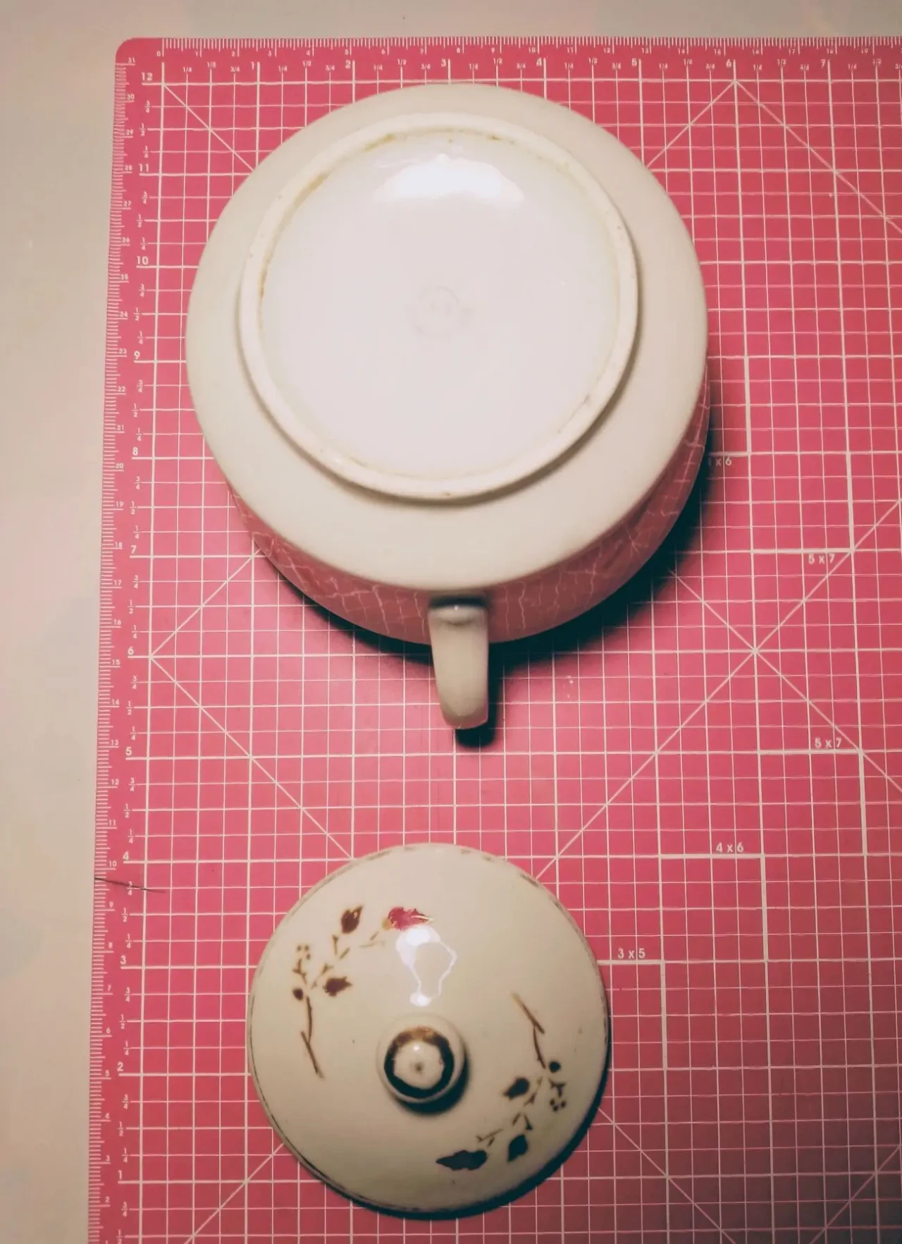 Барановка фарфоровая белая сахарница цветок розовый золотистая роспись 5