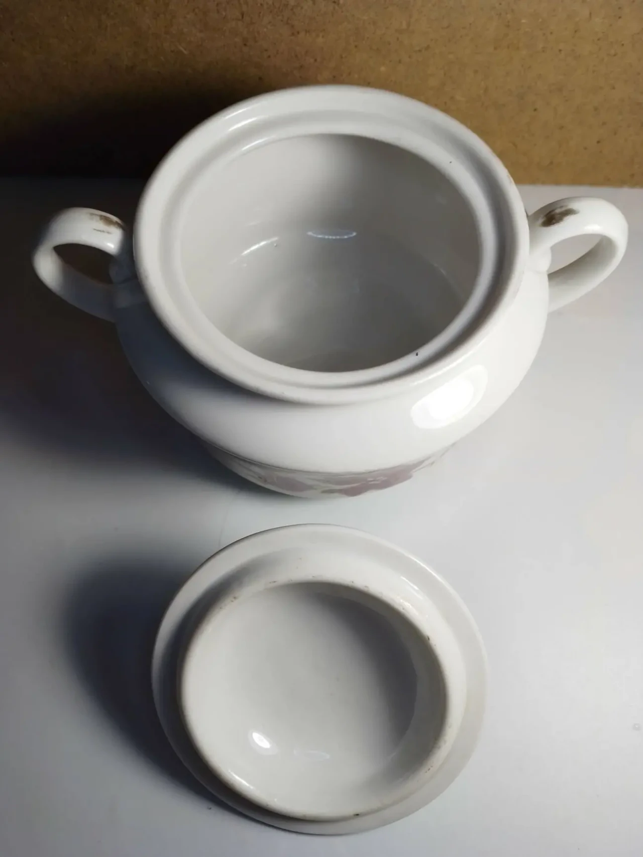 Барановка фарфоровая белая сахарница цветок розовый золотистая роспись 3