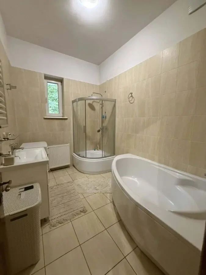 Оренда 2-х кім. квартири вул. Т. Бобанича (бічна вул. Личаківська) 9