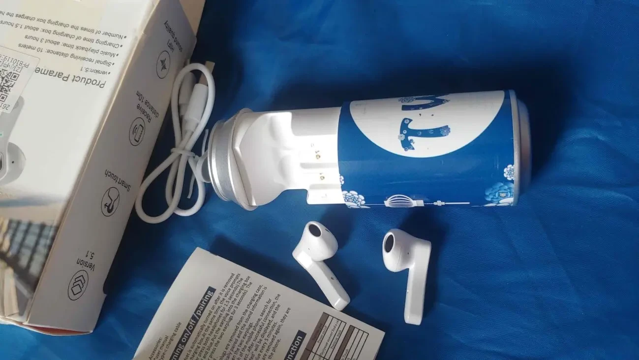 Наушники Bluetooth 5.1 классный звук и клевый дизайн новые