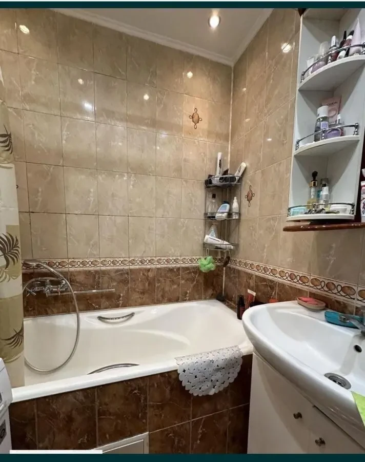 Продаж 2 к.квартири терміново 6