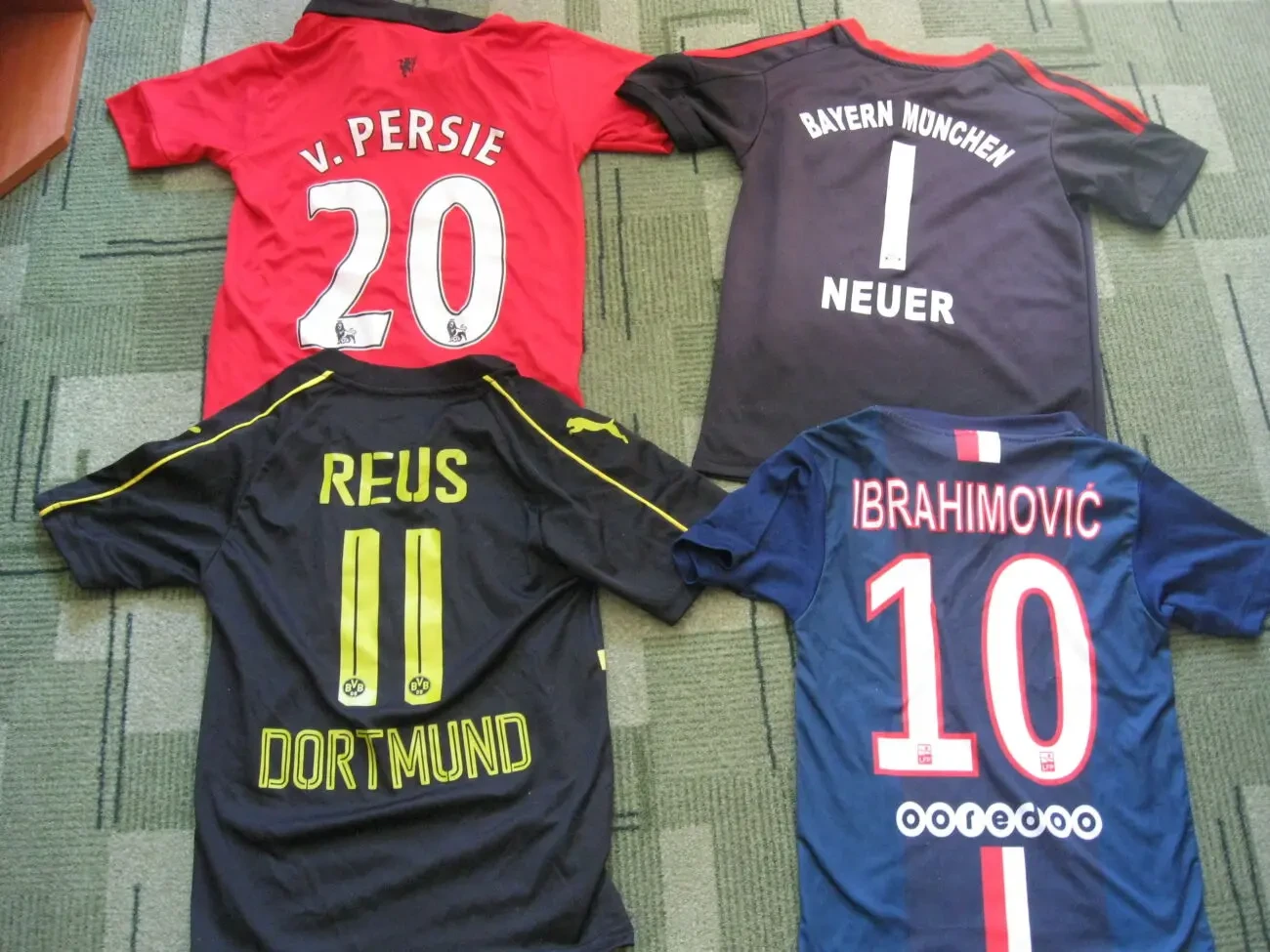 Футболки дитячі, фанатські, клубні 9