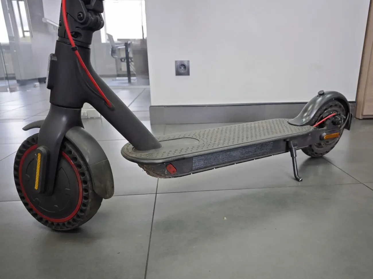 Продам електросамокат Mi Pro 2 Black з купою ніштяків у подарунок 3