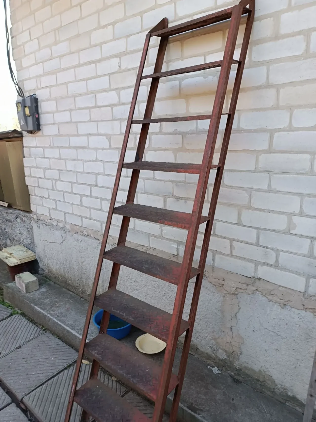 Лестница металлическая 2