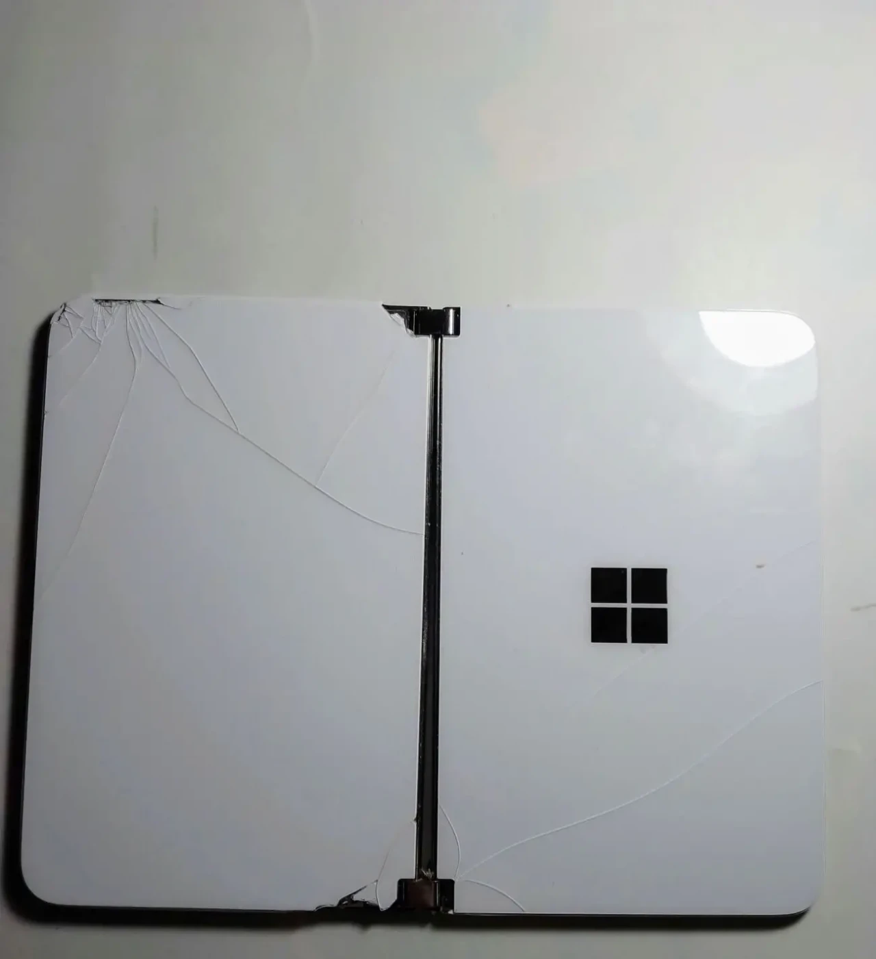 Смартфон Microsoft Surface Duo Fold Flip на запчасти. Android