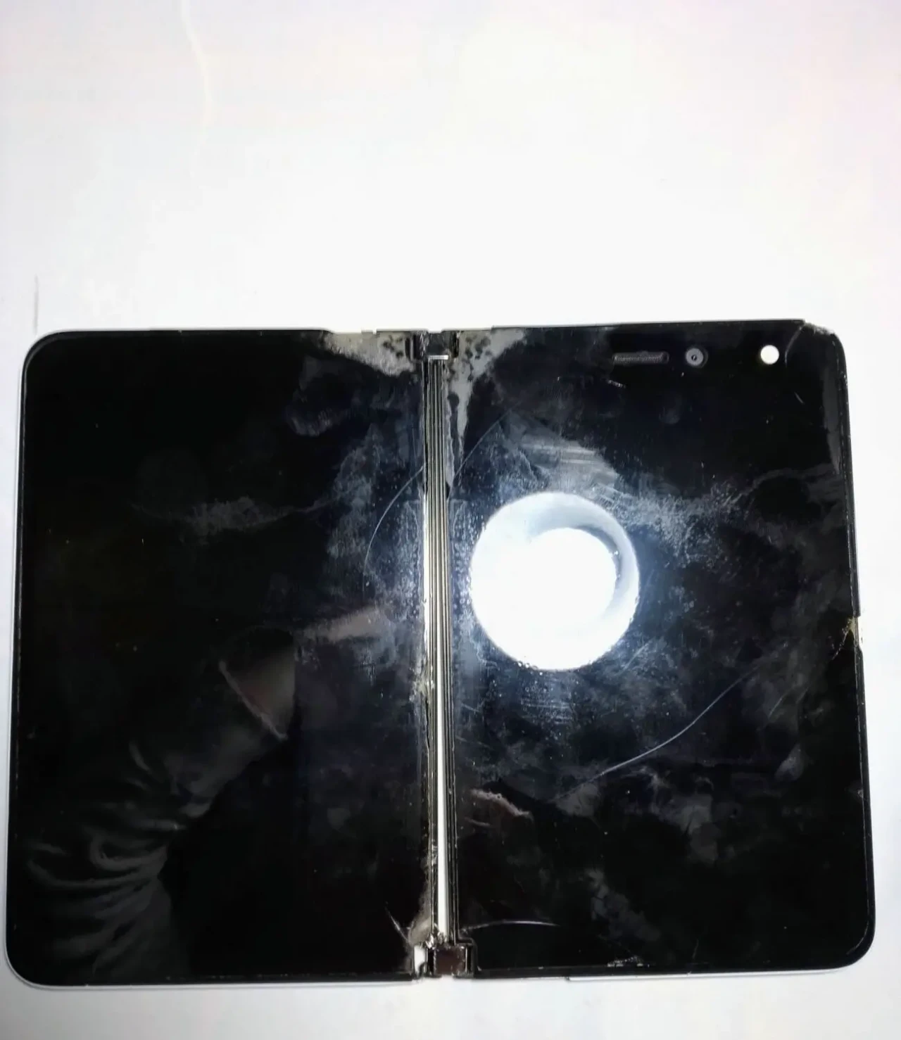 Смартфон Microsoft Surface Duo Fold Flip на запчасти. Android 3