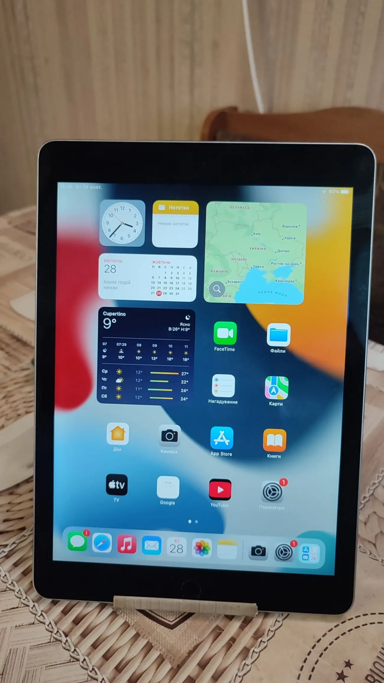 Продам планшет Apple iPad Air 2 Wi-Fi 2/16GB,гарний стан. 5