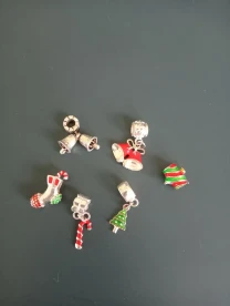 Намистини шарм з новорічною підвіскою