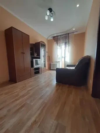 Площа, 2х кім квартира