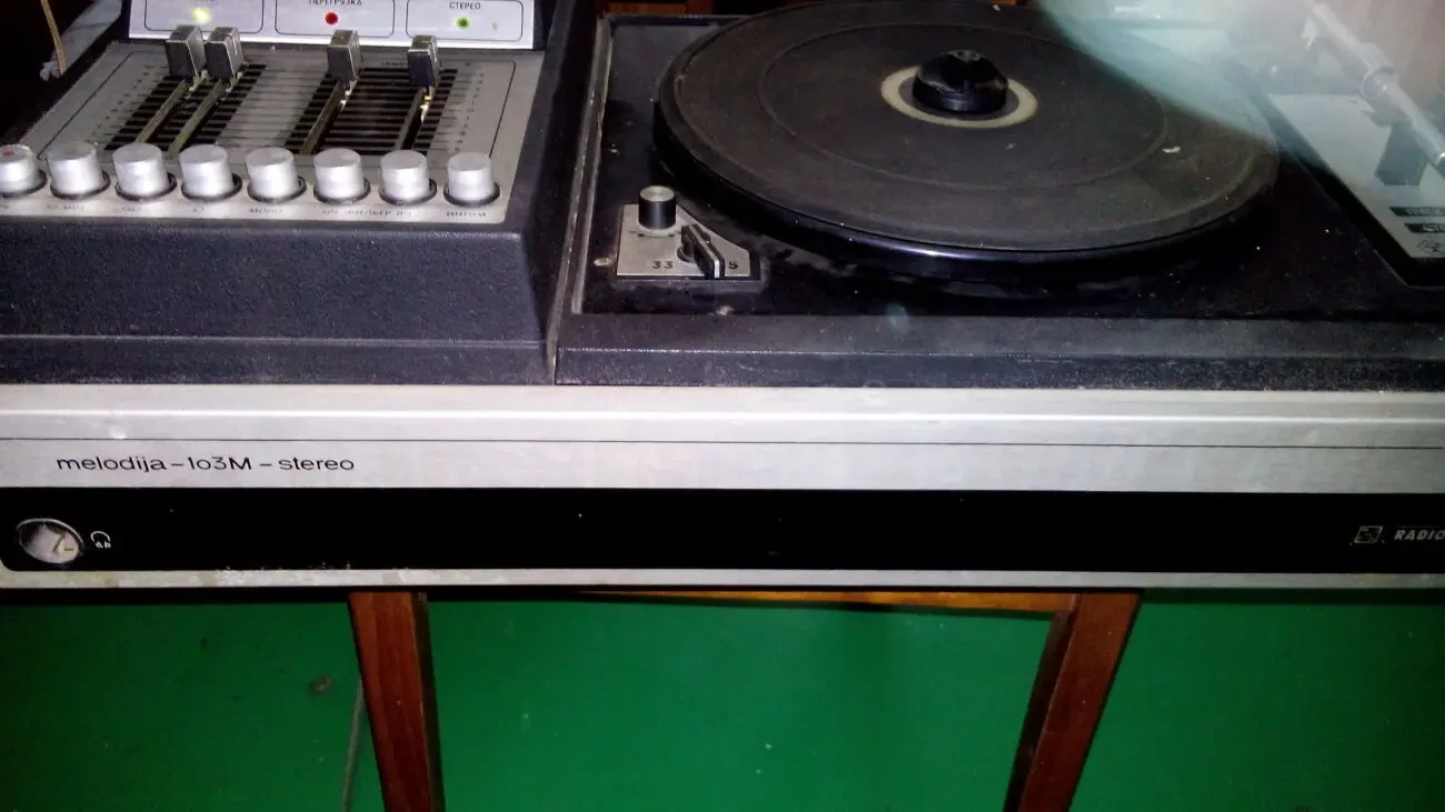 програвач Мелодія 103М 3