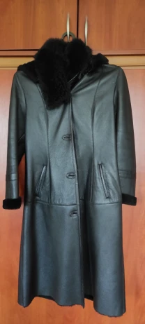 Дублянка Довга Чорна Натуральна Вівця Капюшон