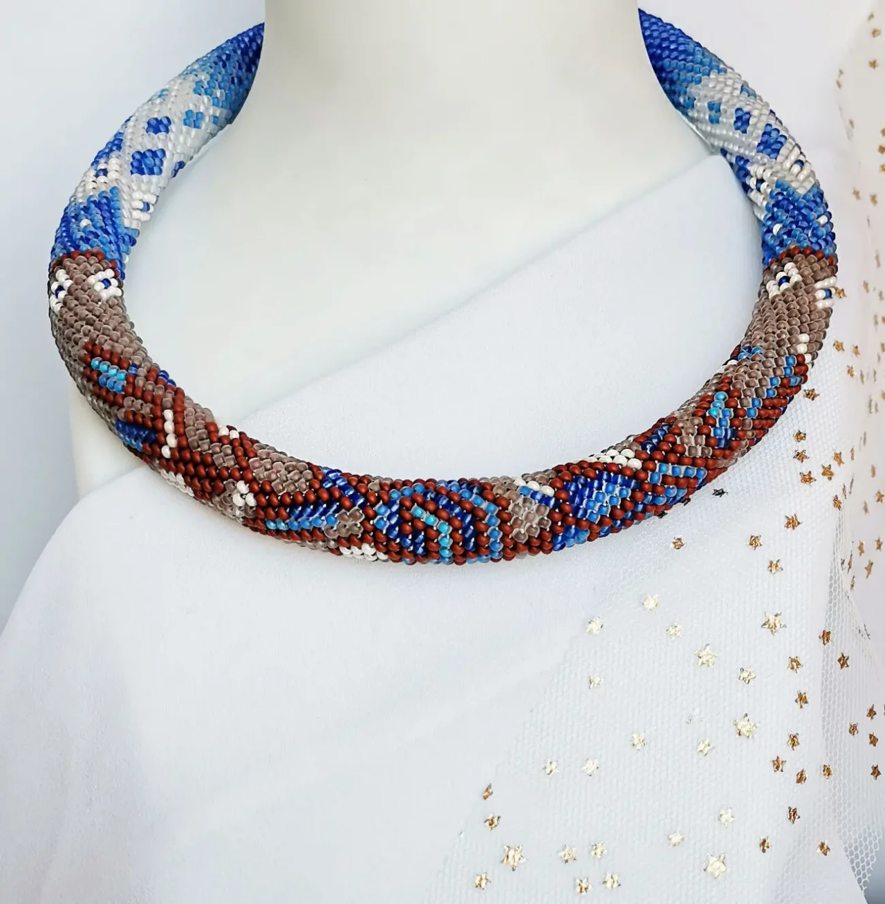 Прикраса із бісеру кольє-джгут Очарування 5