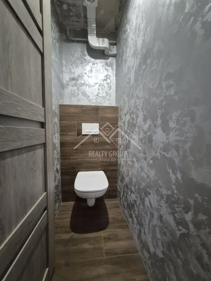 Продаж 3к чешки з автономним опаленням на вул. Кропивницького 8