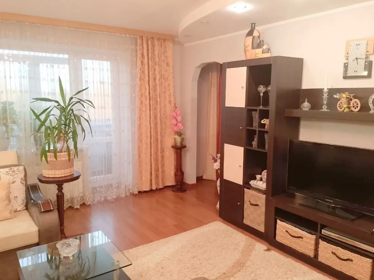 3кімнатна з лічильником тепла та ремонтом на Льотній, р-н Бойова 2