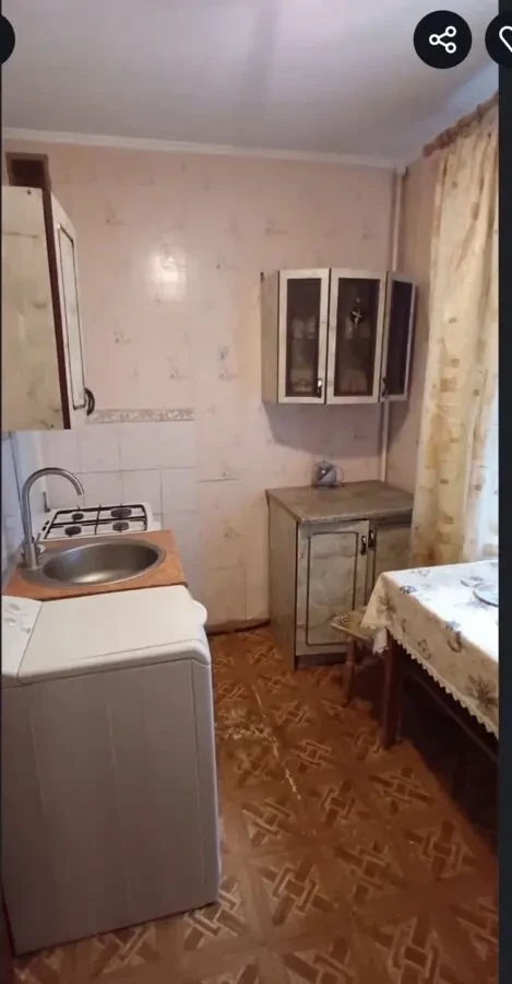 Здаю квартиру метро Індустріальна круг 3 го тролейбуса 5