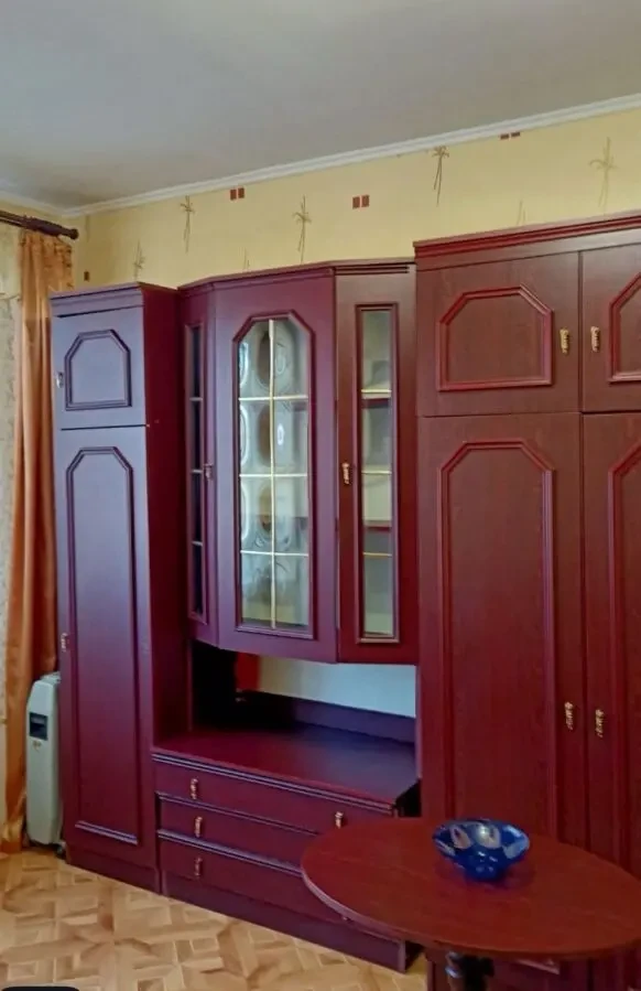 Здаю квартиру метро Індустріальна круг 3 го тролейбуса 6