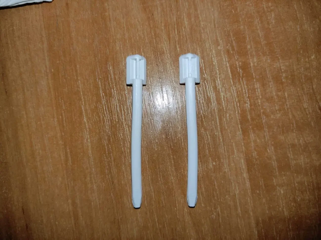 Шток петлі Electrolux 1297330019