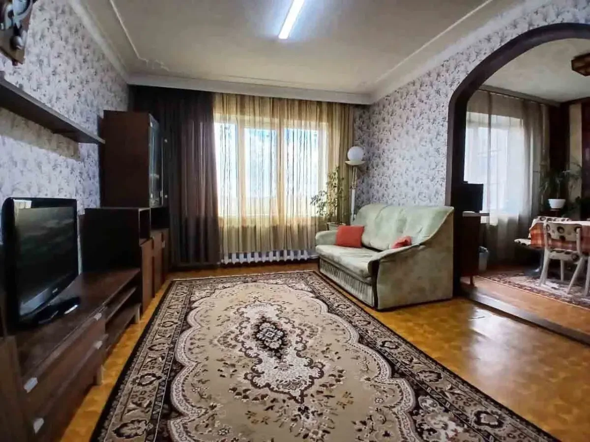 3к. кв., ж/м Победа, пр. Героев. Можно безналичный расчет