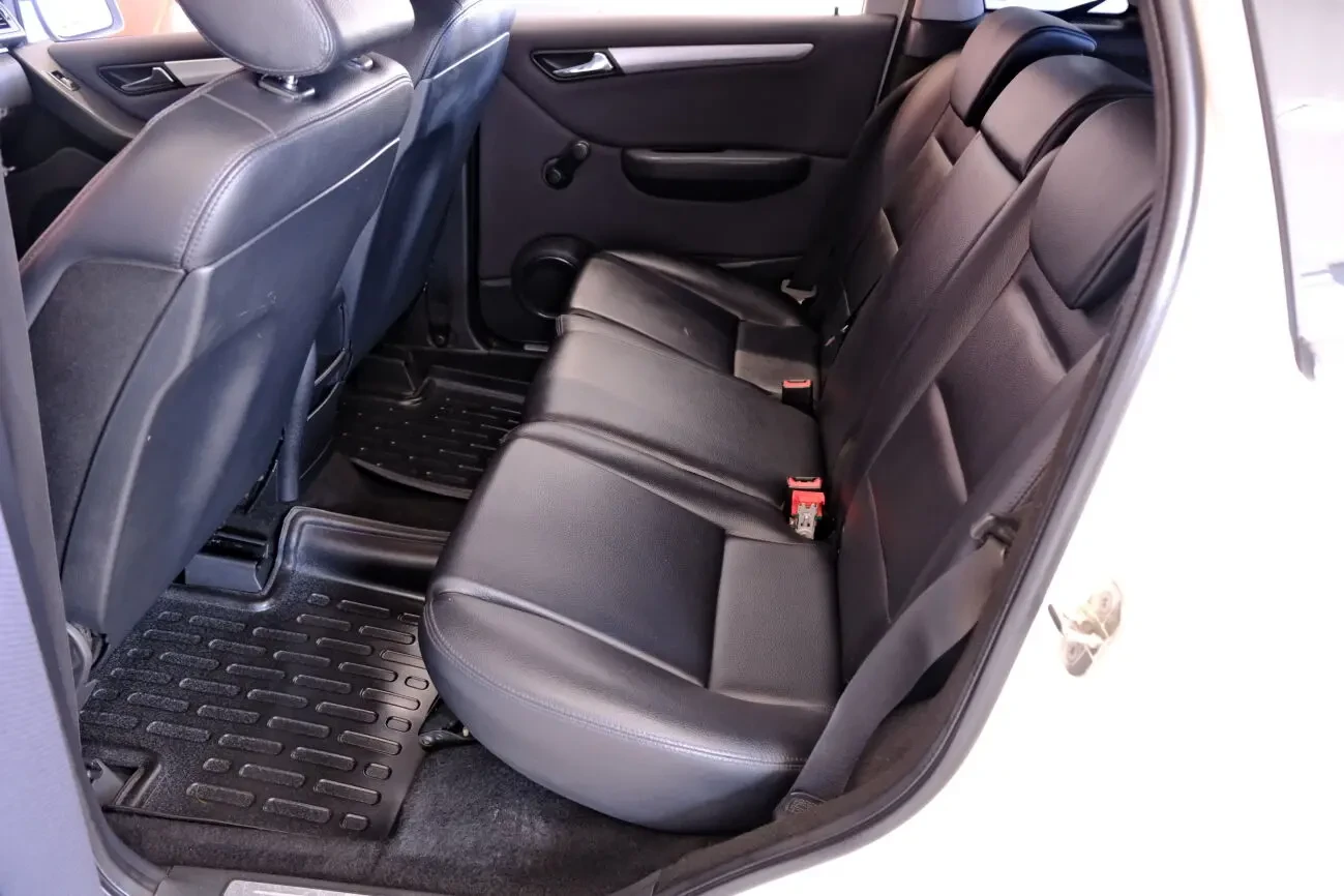 Mercedes-Benz B170 8