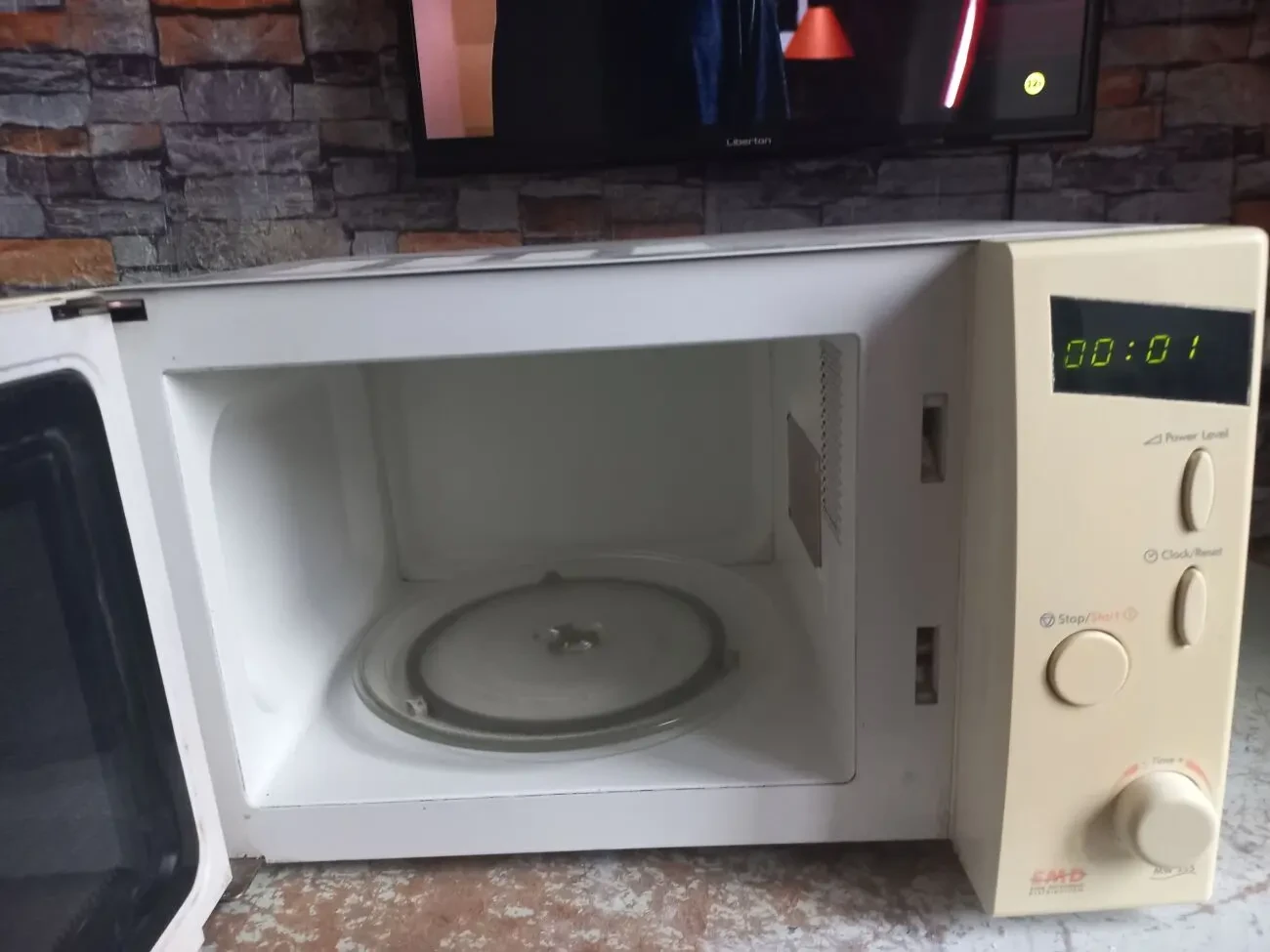 Микроволновая печь Delonghi mw-355 на работу. Микроволновка. СВЧ. 4