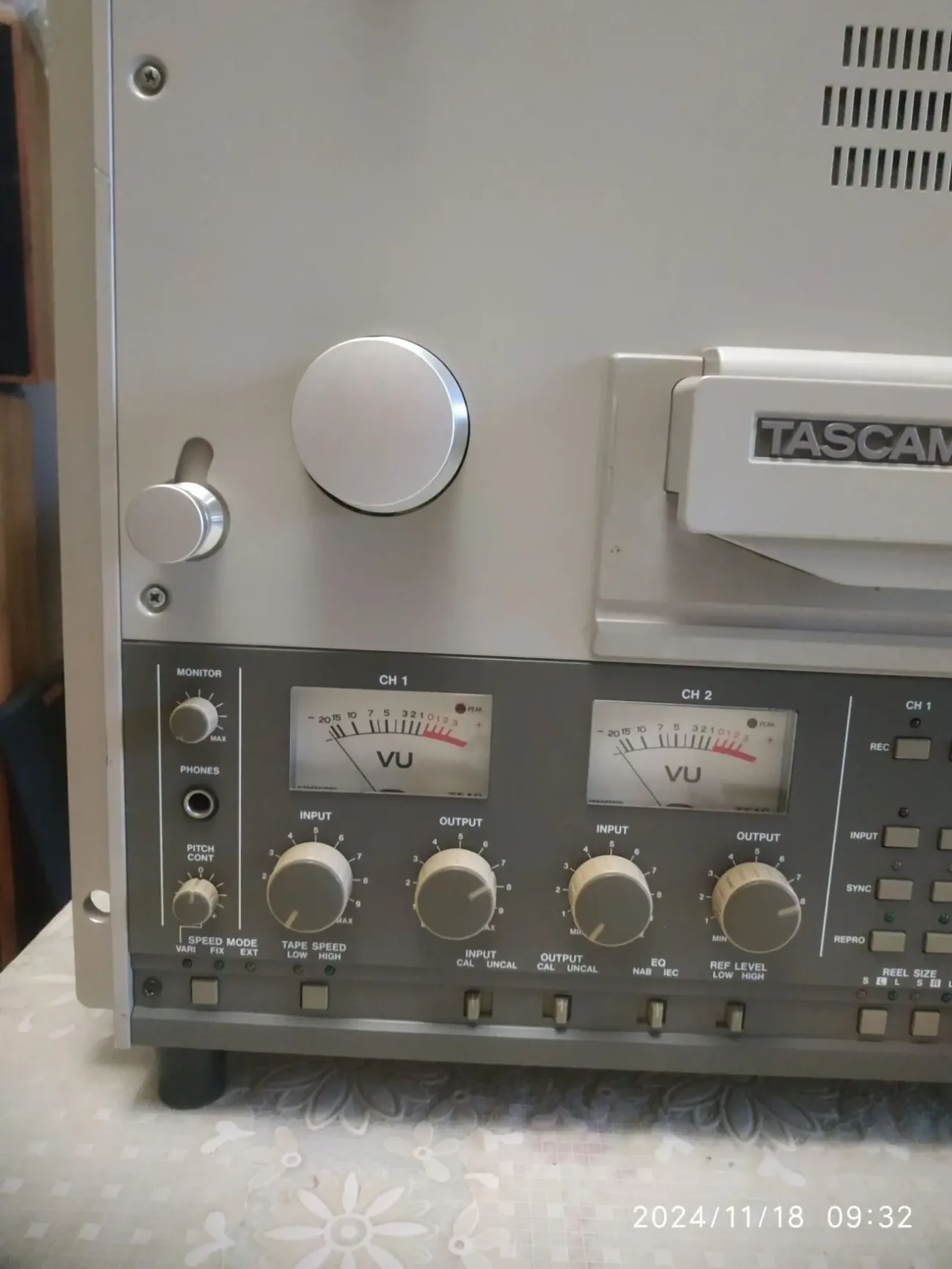 Катушечный магнитофон Tascam BR 20 7