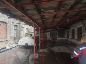 продаж будинок заводу газованої води