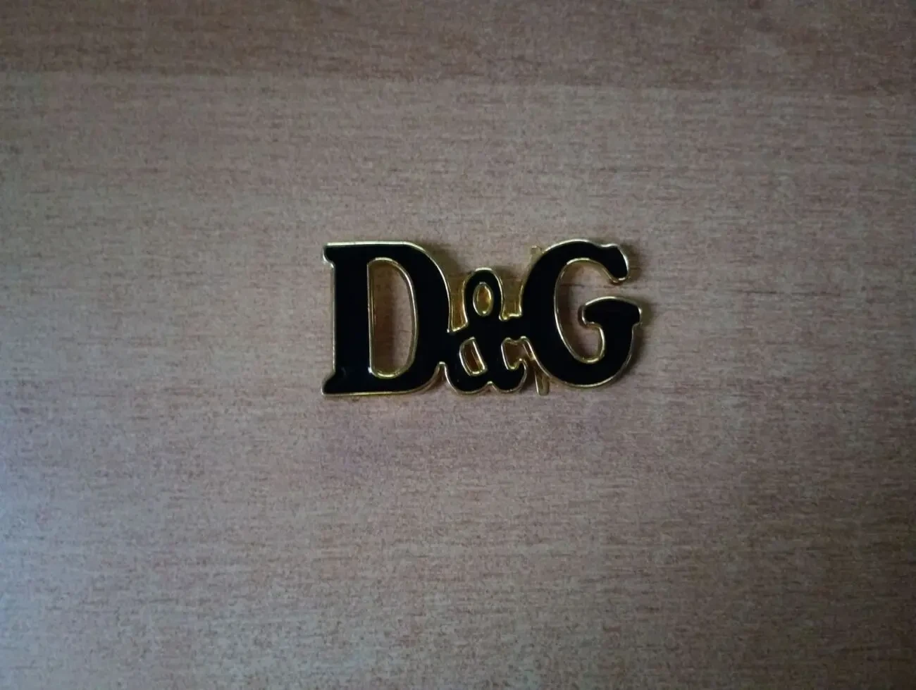 Пряжка - эмблема Dolce  Gabbana на одежду, сумку, пояс. 4