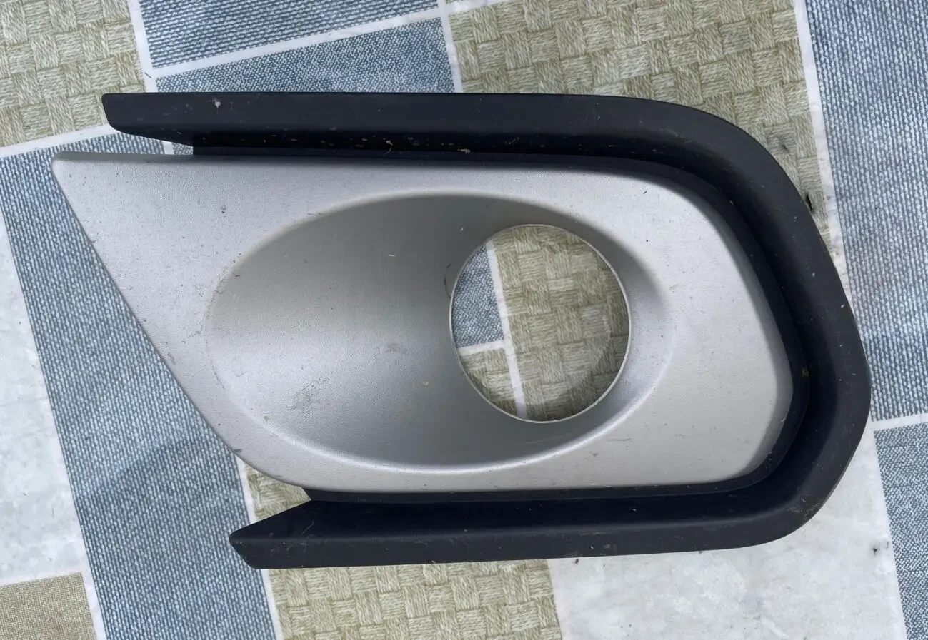 Renault Sandero 2 Stepway Рамка ПТФ 261A37821R Накладка 261A36699R