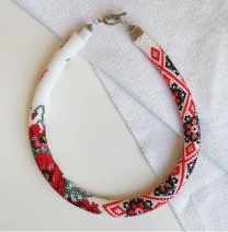 Прикраса із бісеру кольє-джгут Маков цвіт