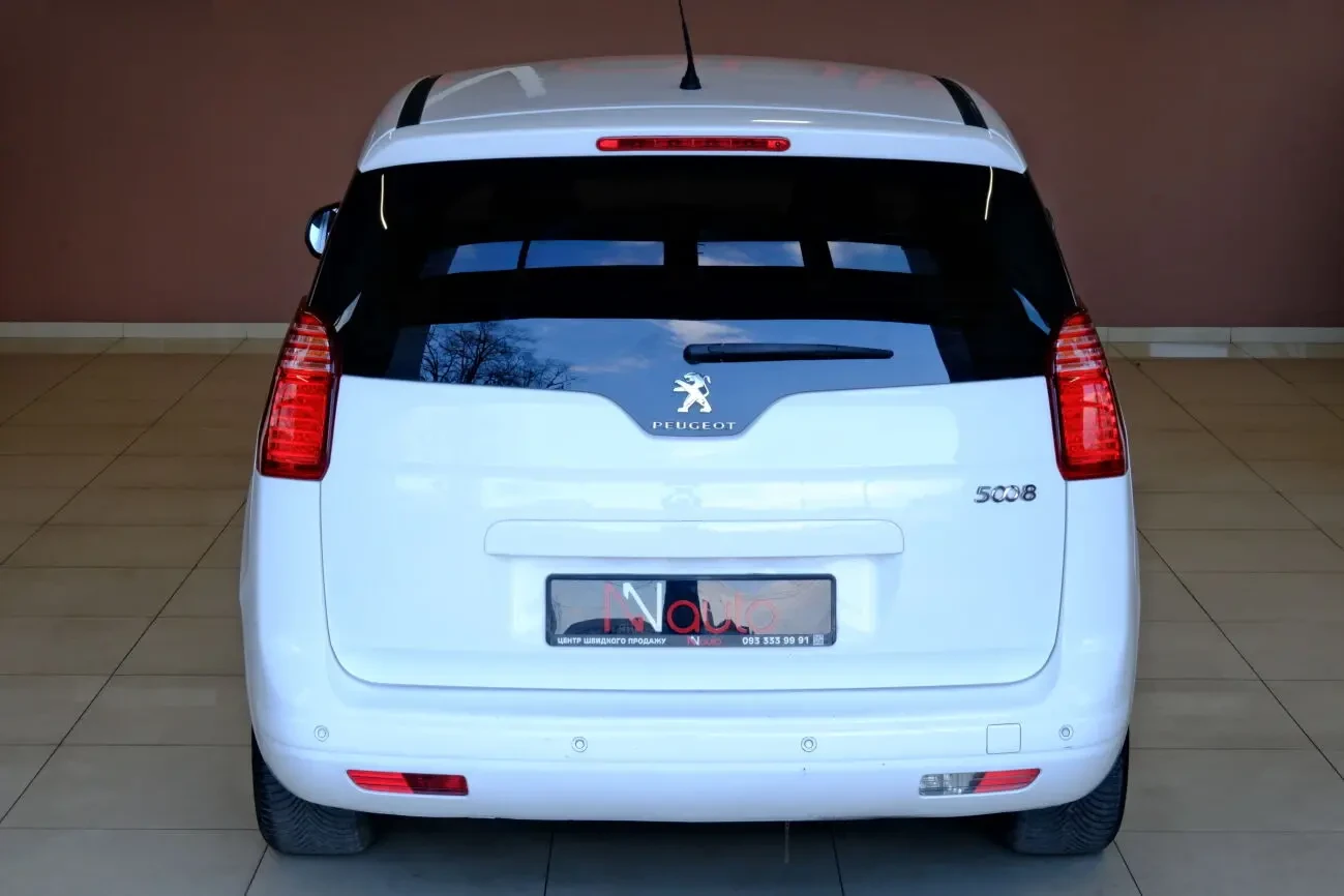 Peugeot 5008 6