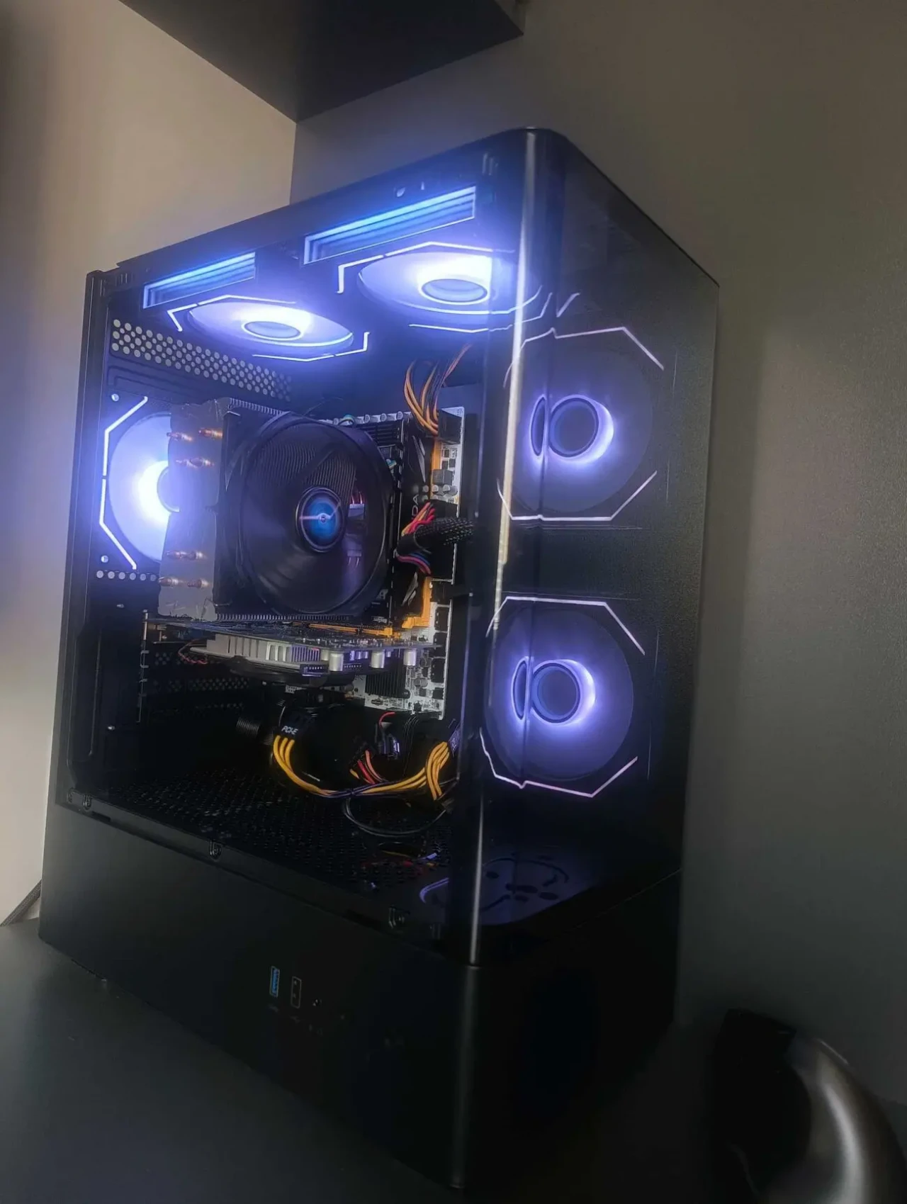 Потужний ПК 14 ядер 28 потоків 10