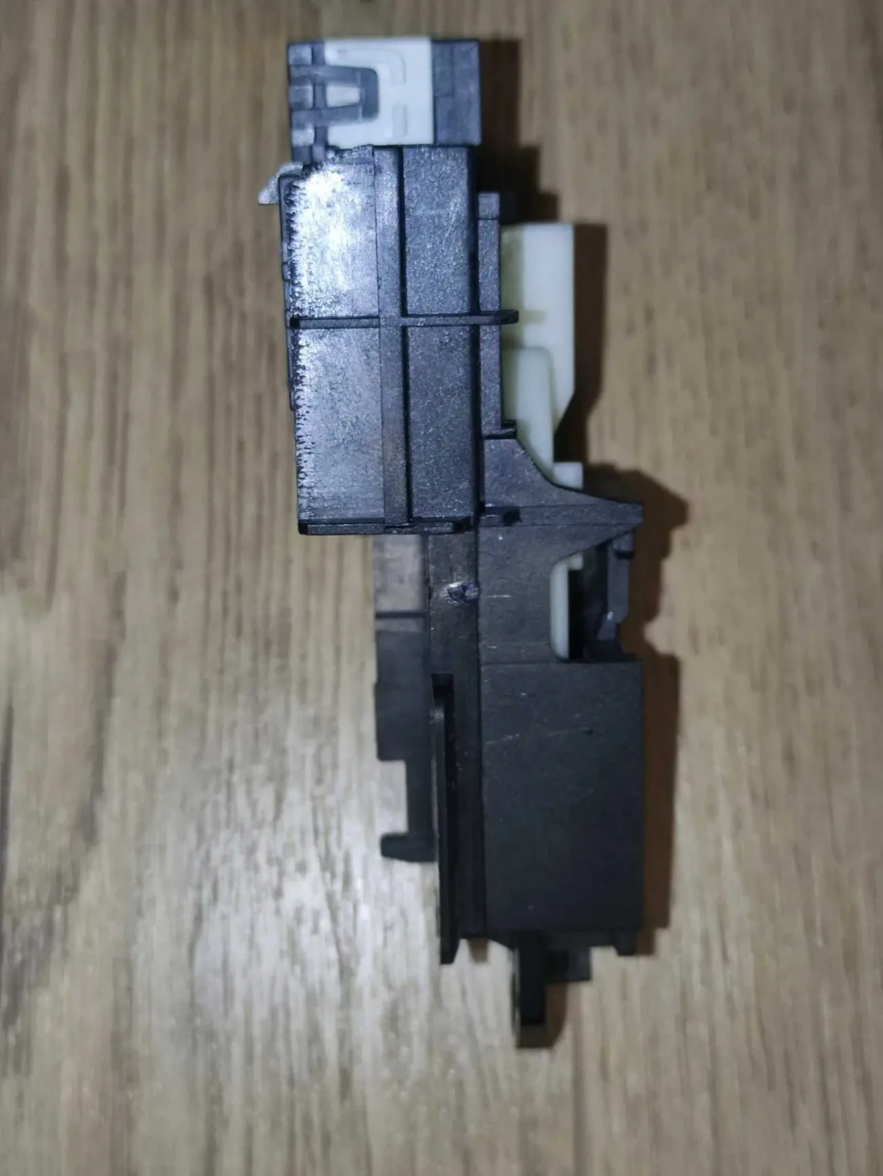 Замок люка пральної машини Electrolux 4