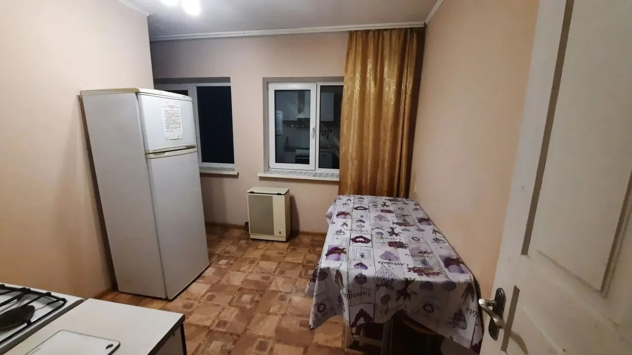 СДАМ пів будинку (повноцінну окрему двокімнатну квартиру) в с. Зазим'я 7