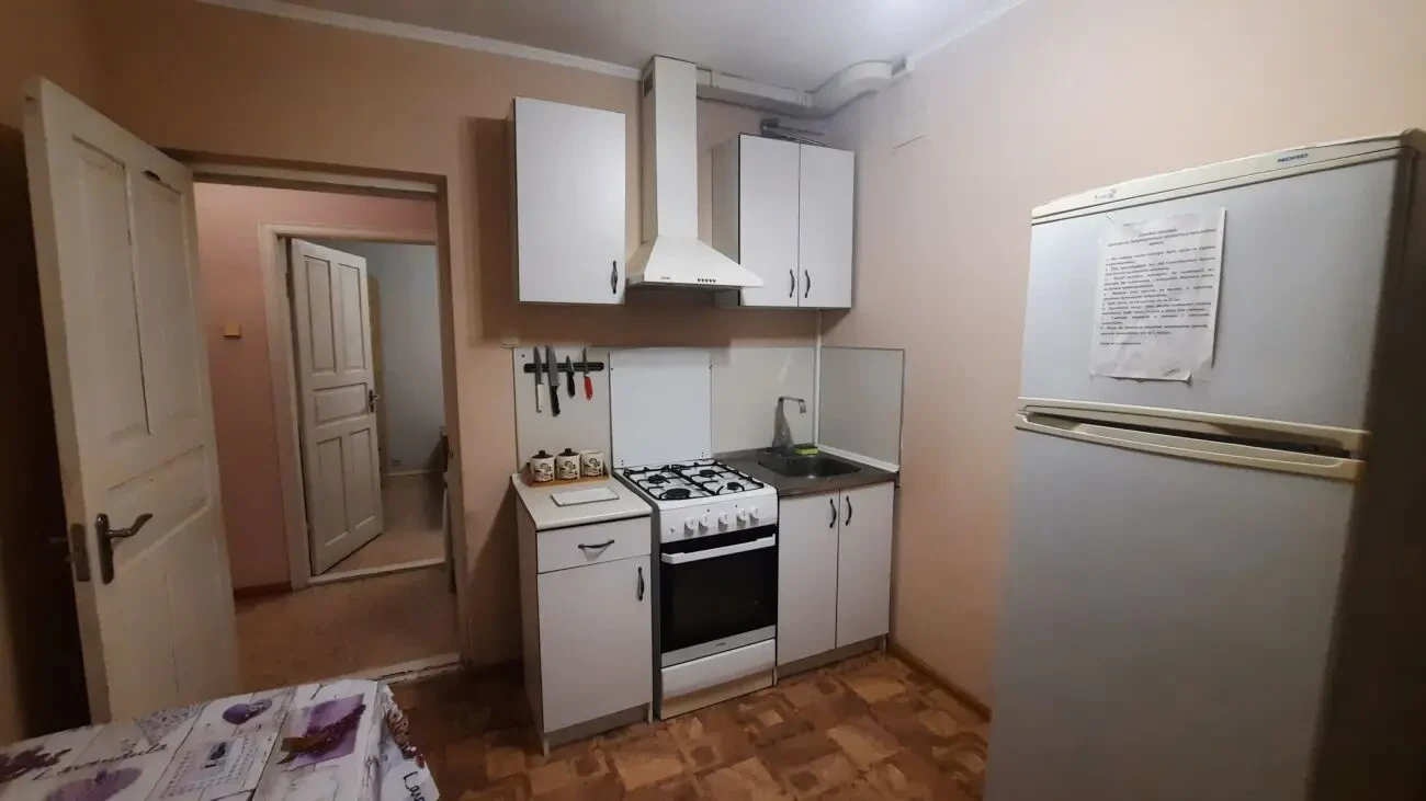 СДАМ пів будинку (повноцінну окрему двокімнатну квартиру) в с. Зазим'я 8