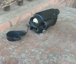 Тепловізор з лазерним далекоміром